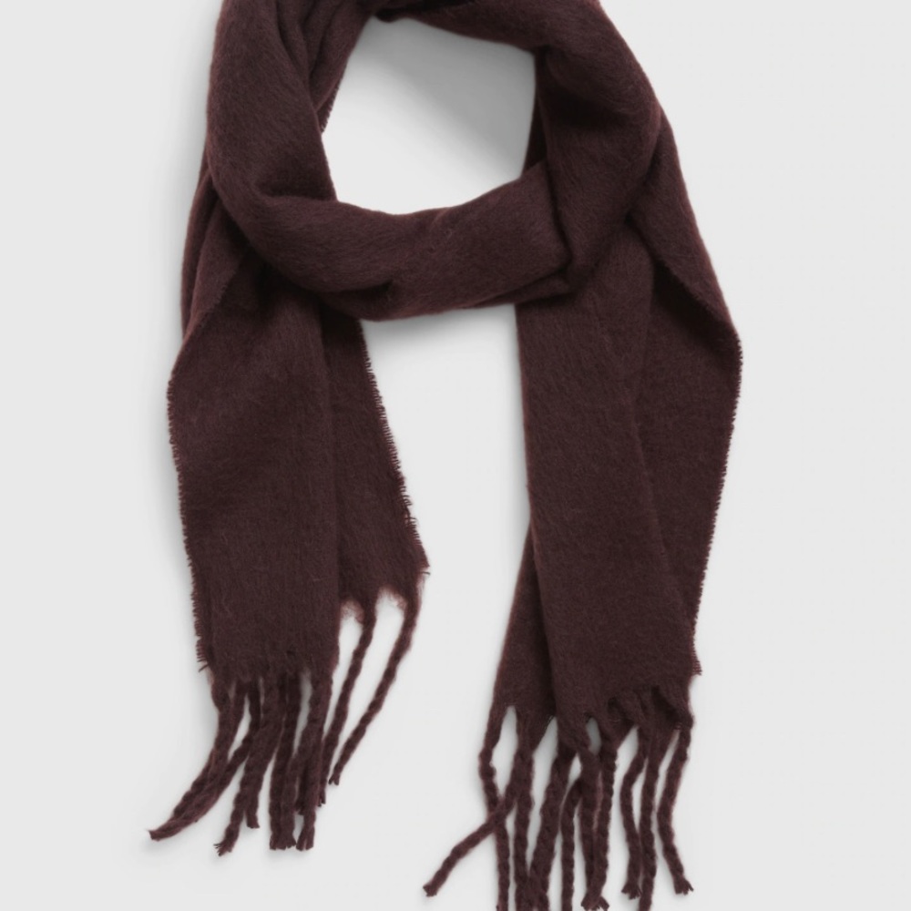 Chocolate brown recycled polyester fringe scarf nwt 13x45” plush and warm gift